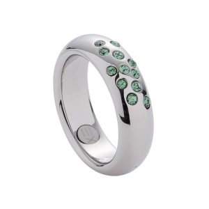 Prstan z lesketajočimi zelenimi kristali